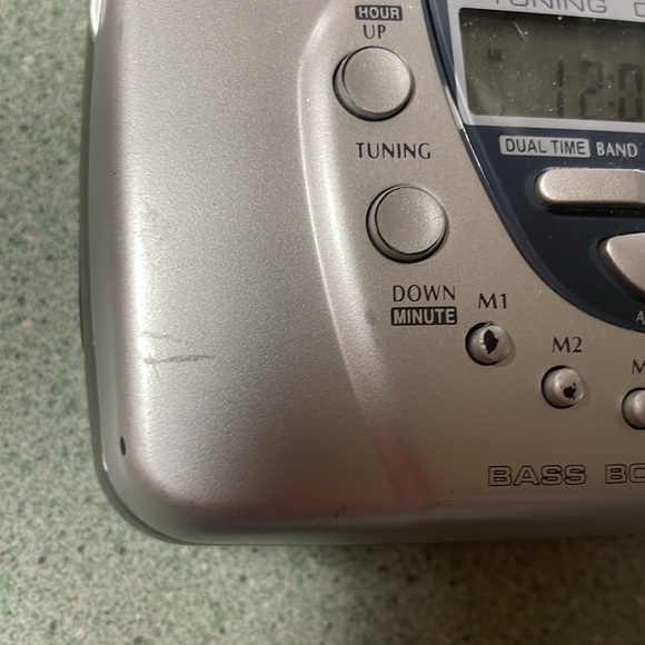 Vintage Lenoxx Sound Audio AM/FM Stereo Cassette Player 1135 Walkman WORKS - Picture 7 of 8